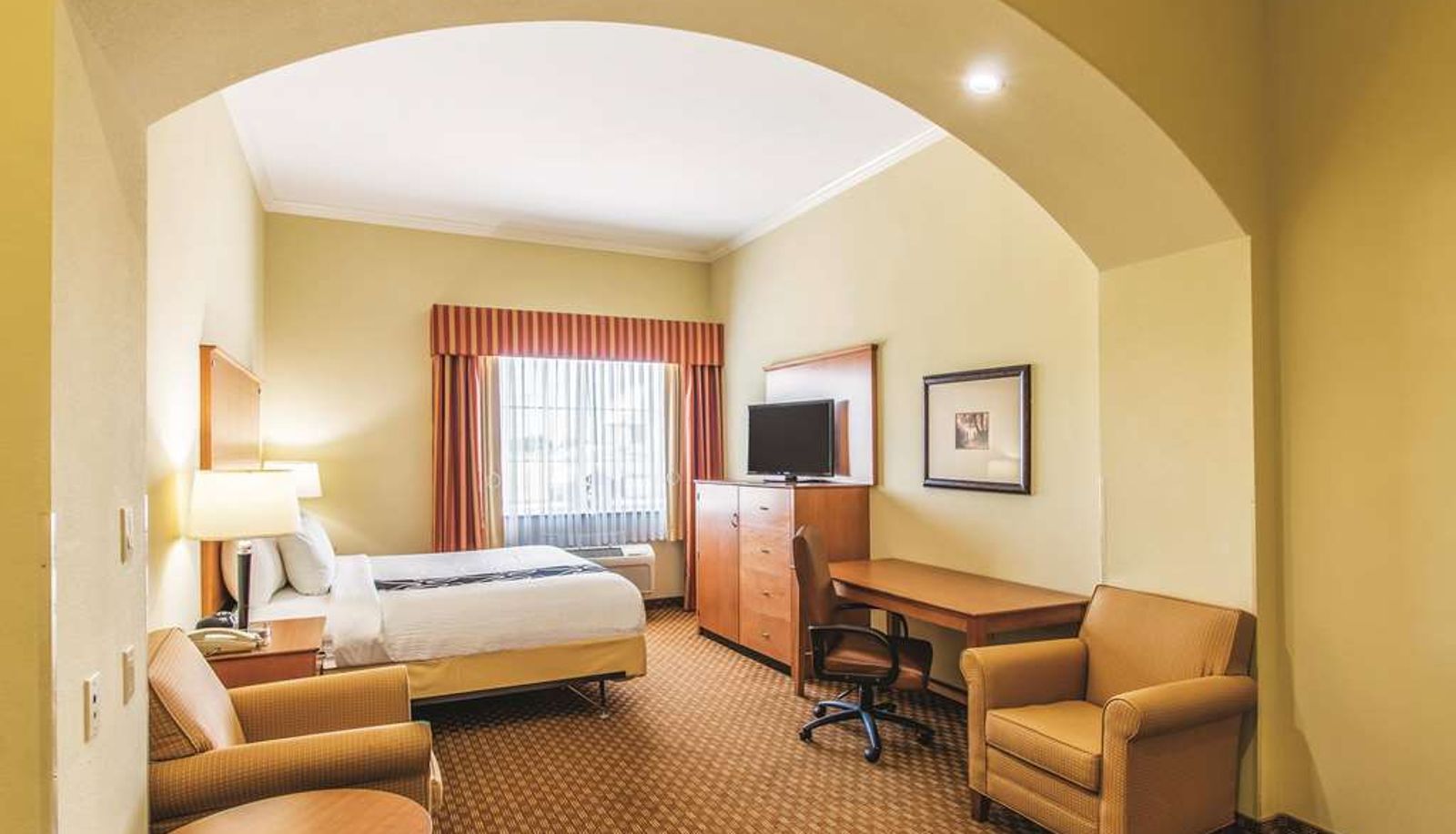 Zimmer - La Quinta Inn & Suites by Wyndham Bridgeport
