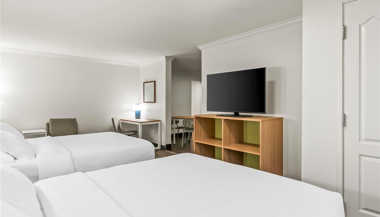 Room - Spark by Hilton Cincinnati Fairfield