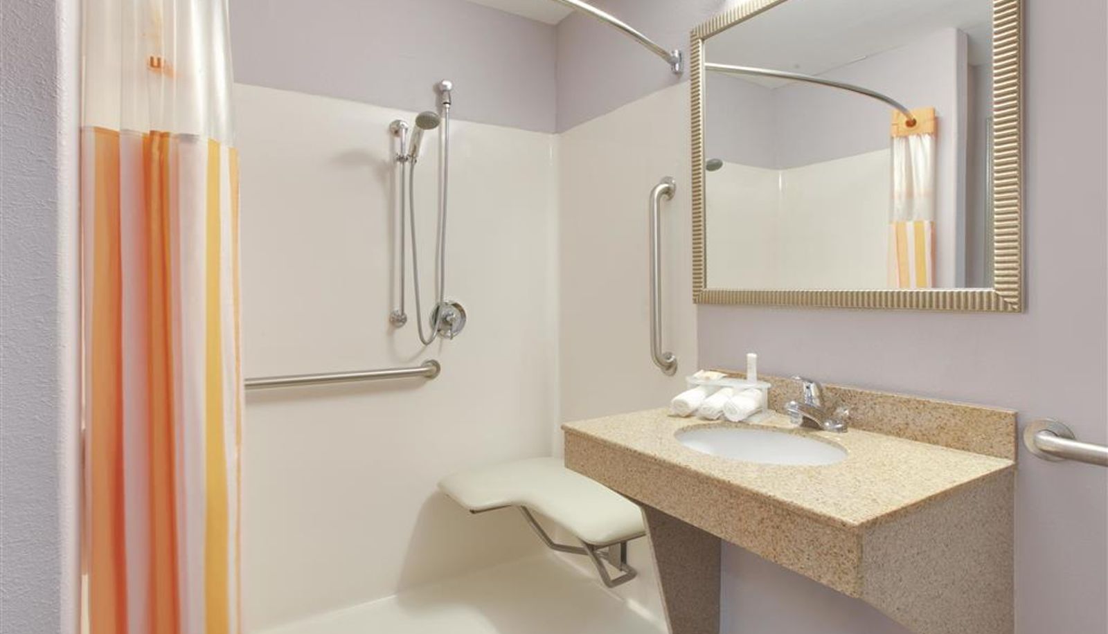 Room - La Quinta Inn & Suites by Wyndham Corsicana