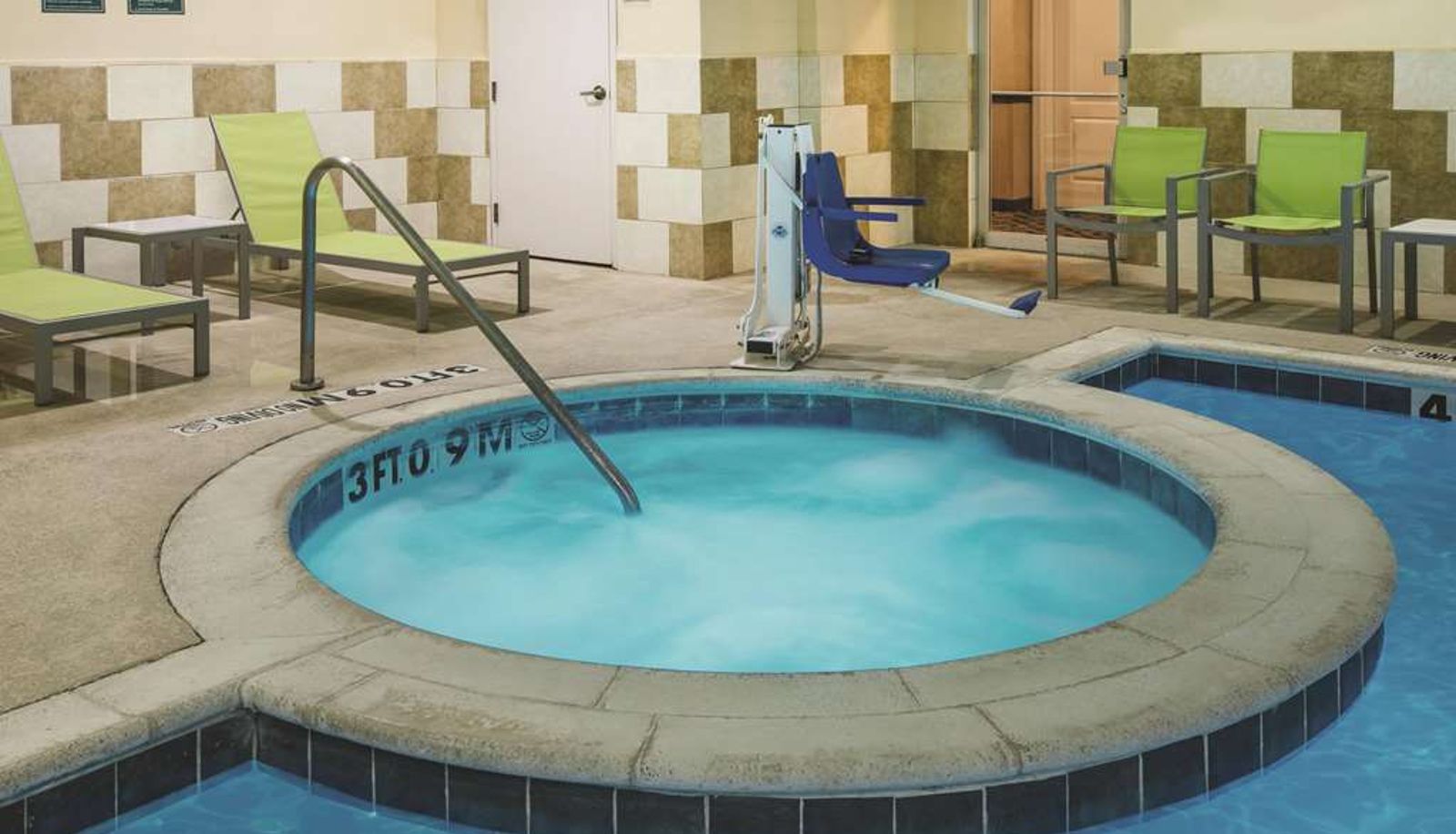 Piscina - Baymont by Wyndham Dallas South-DeSoto