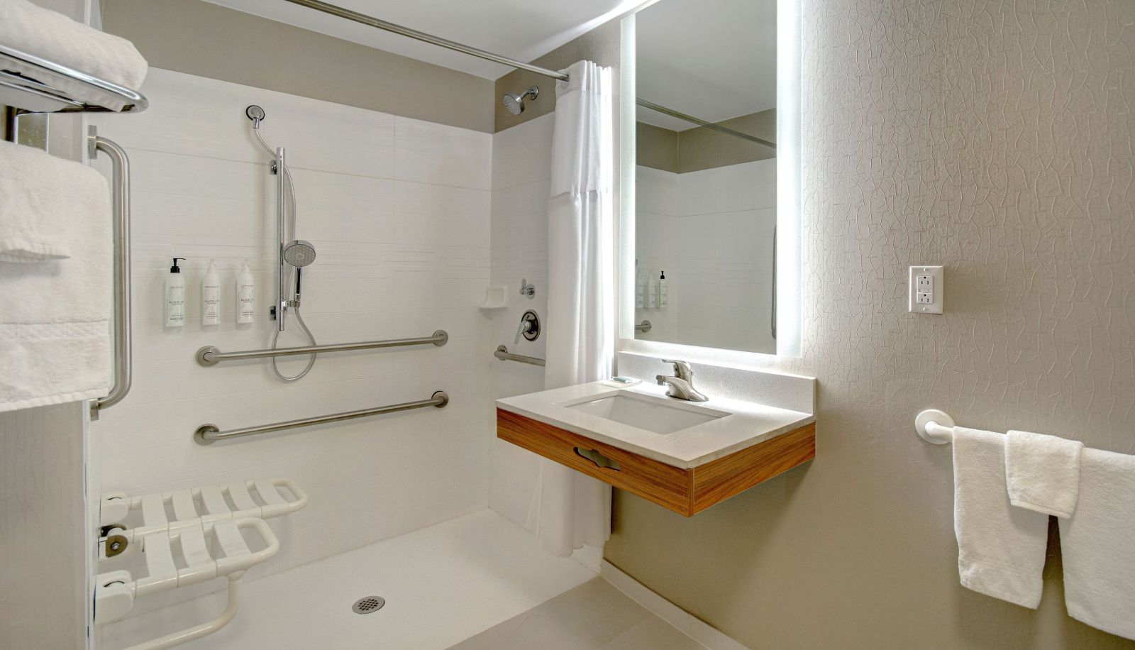 Zimmer - SpringHill Suites by Marriott Erie