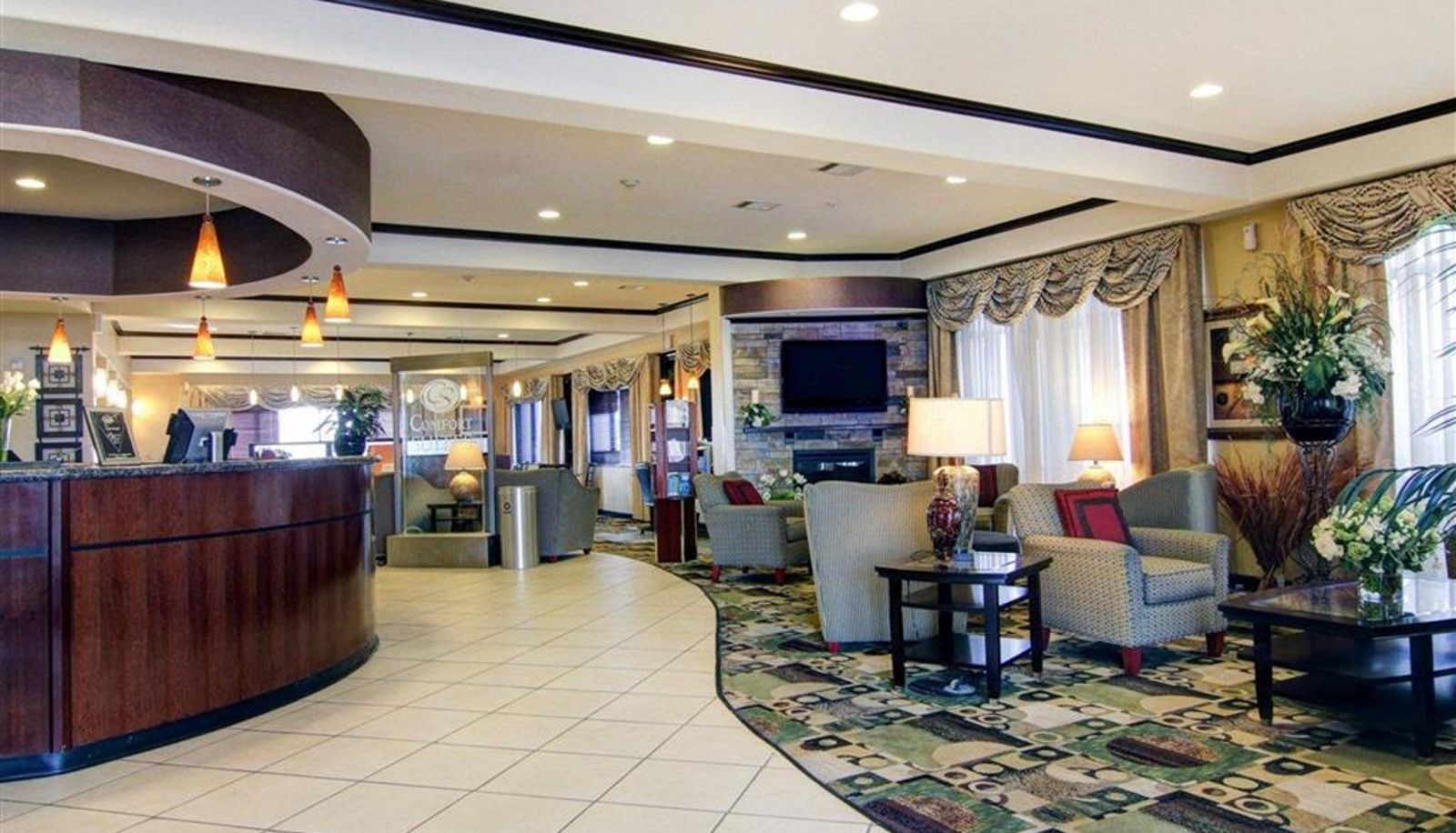 Hall - Comfort Suites Fort Stockton
