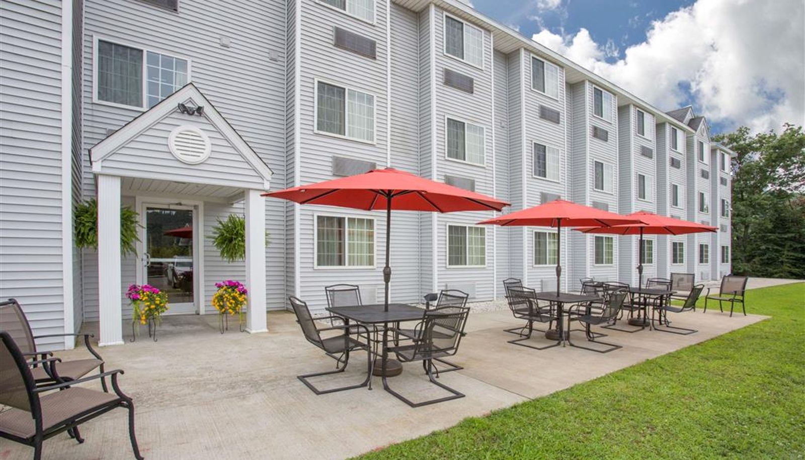 Interior view - Microtel Inn & Suites by Wyndham Gassaway/Sutton