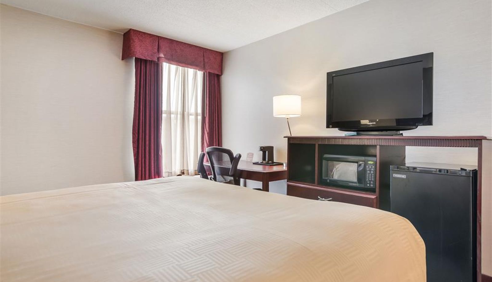 Zimmer - Clarion Inn & Suites Grand Rapids Airport