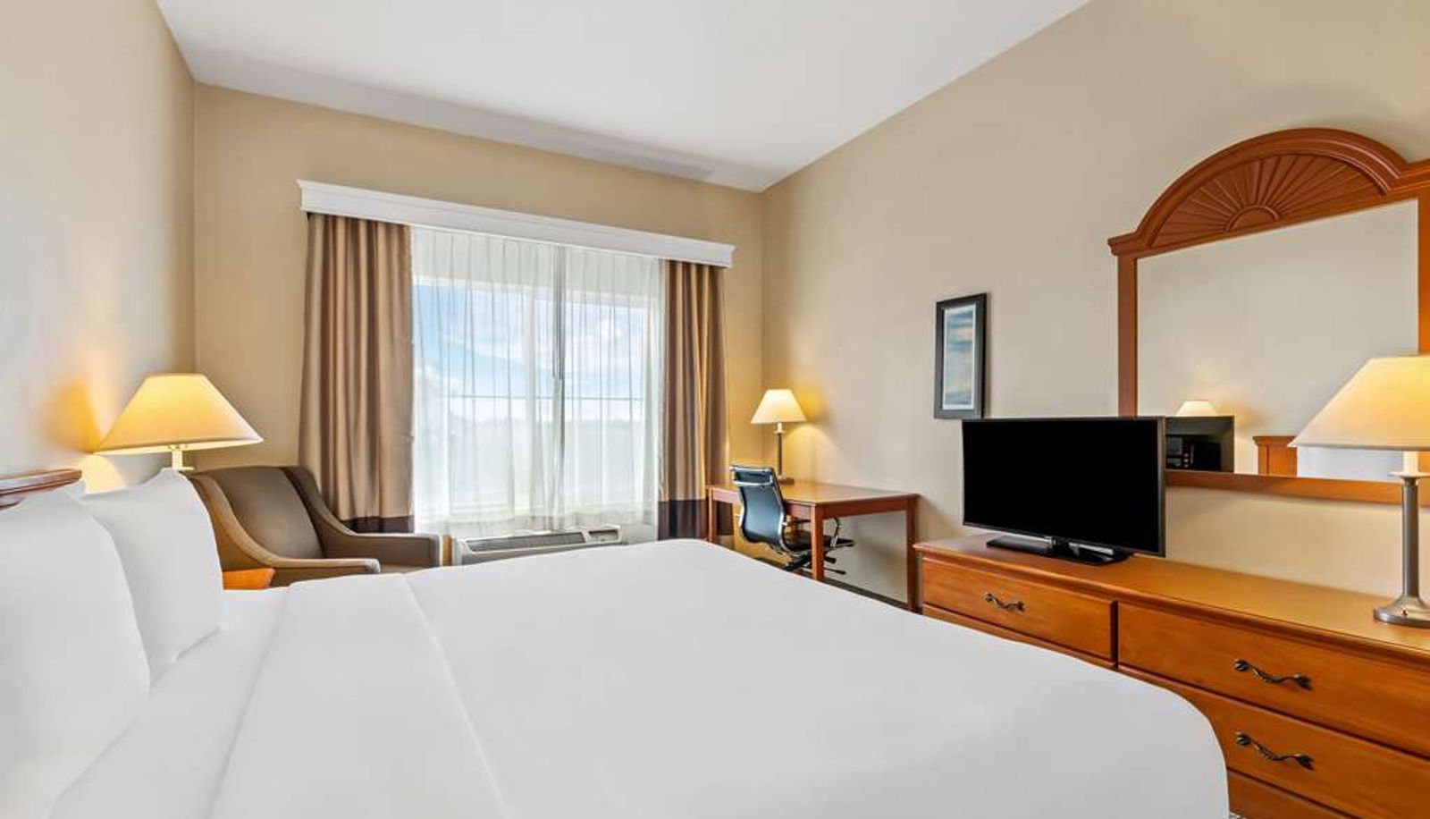Room - Comfort Inn & Suites Hermiston South