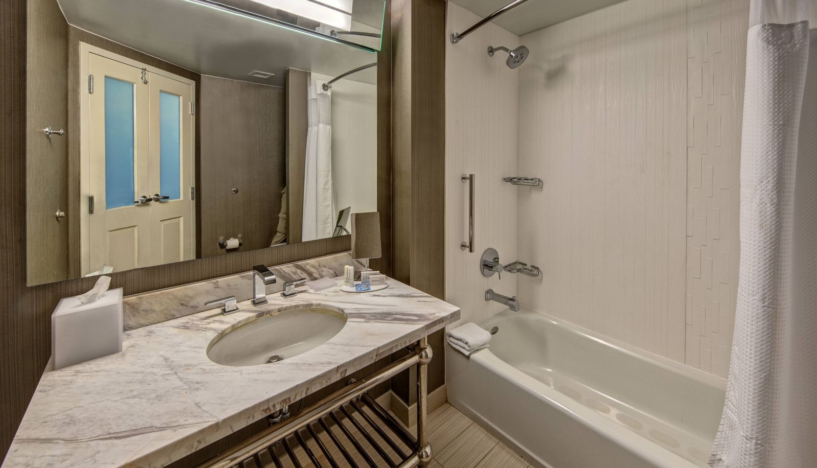 Room - Courtyard by Marriott Dulles Airport Herndon
