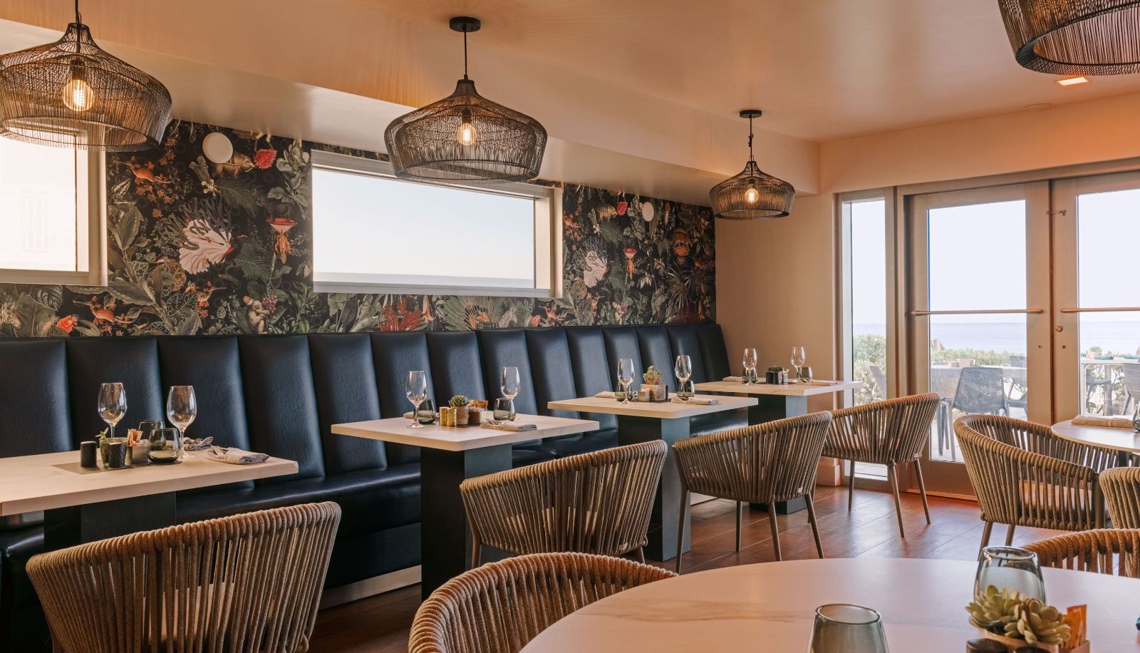 Restaurant - Hillsboro Beach Resort by Kasa