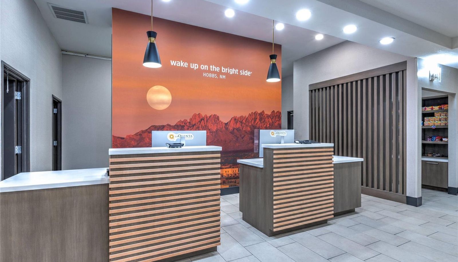 Hall - La Quinta Inn & Suites by Wyndham Hobbs