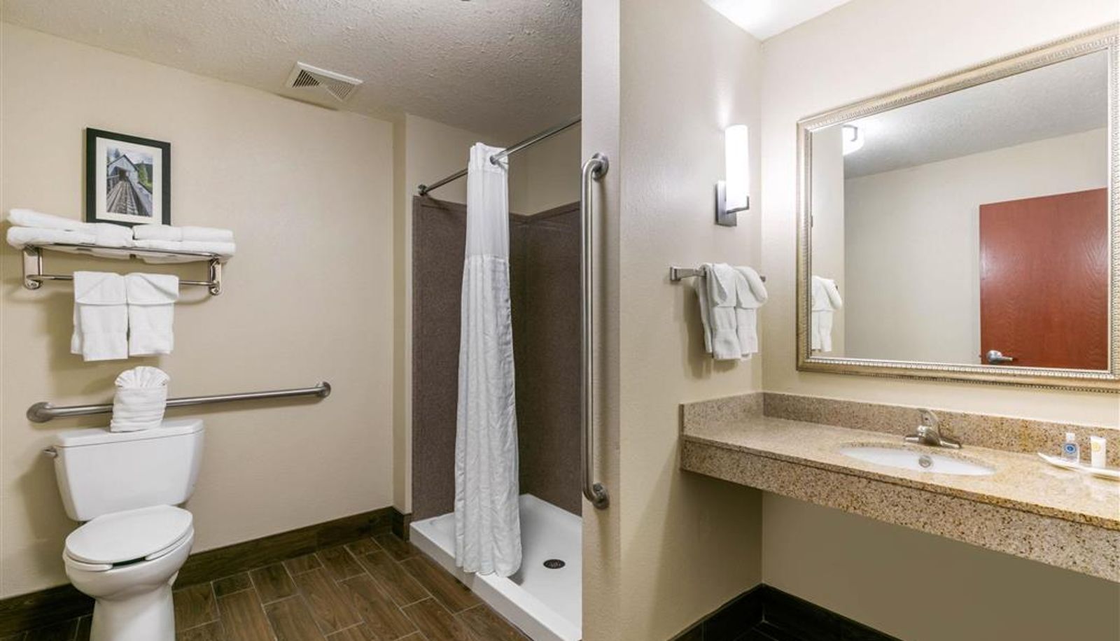 Camera - Comfort Suites Hopkinsville near Fort Campbell