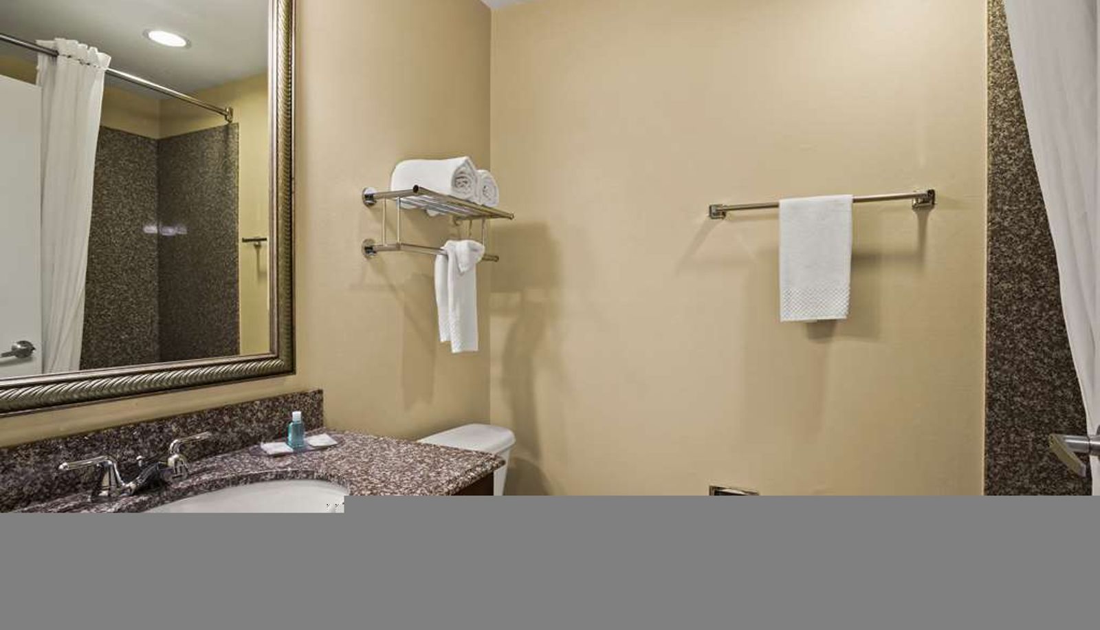 Room - MainStay Suites Houma
