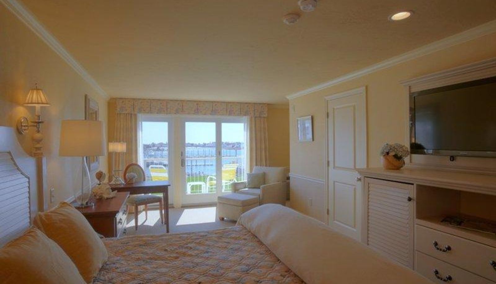 Zimmer - Anchor In Hotel Distinctive Waterfront Lodging