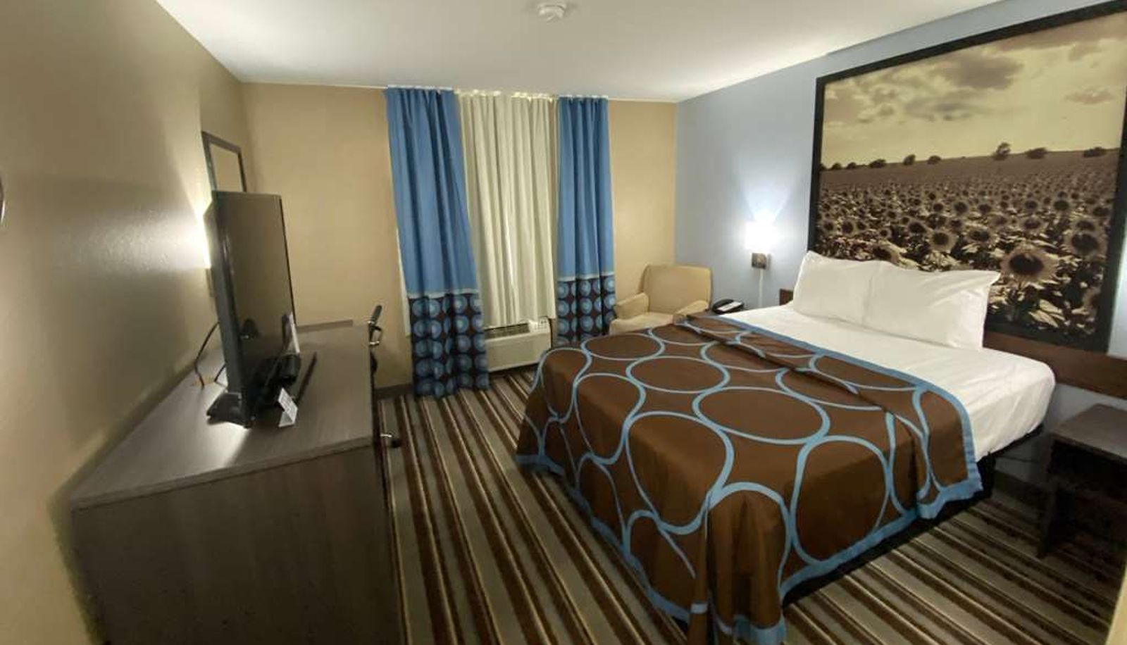 Habitación - Super 8 by Wyndham Independence KS