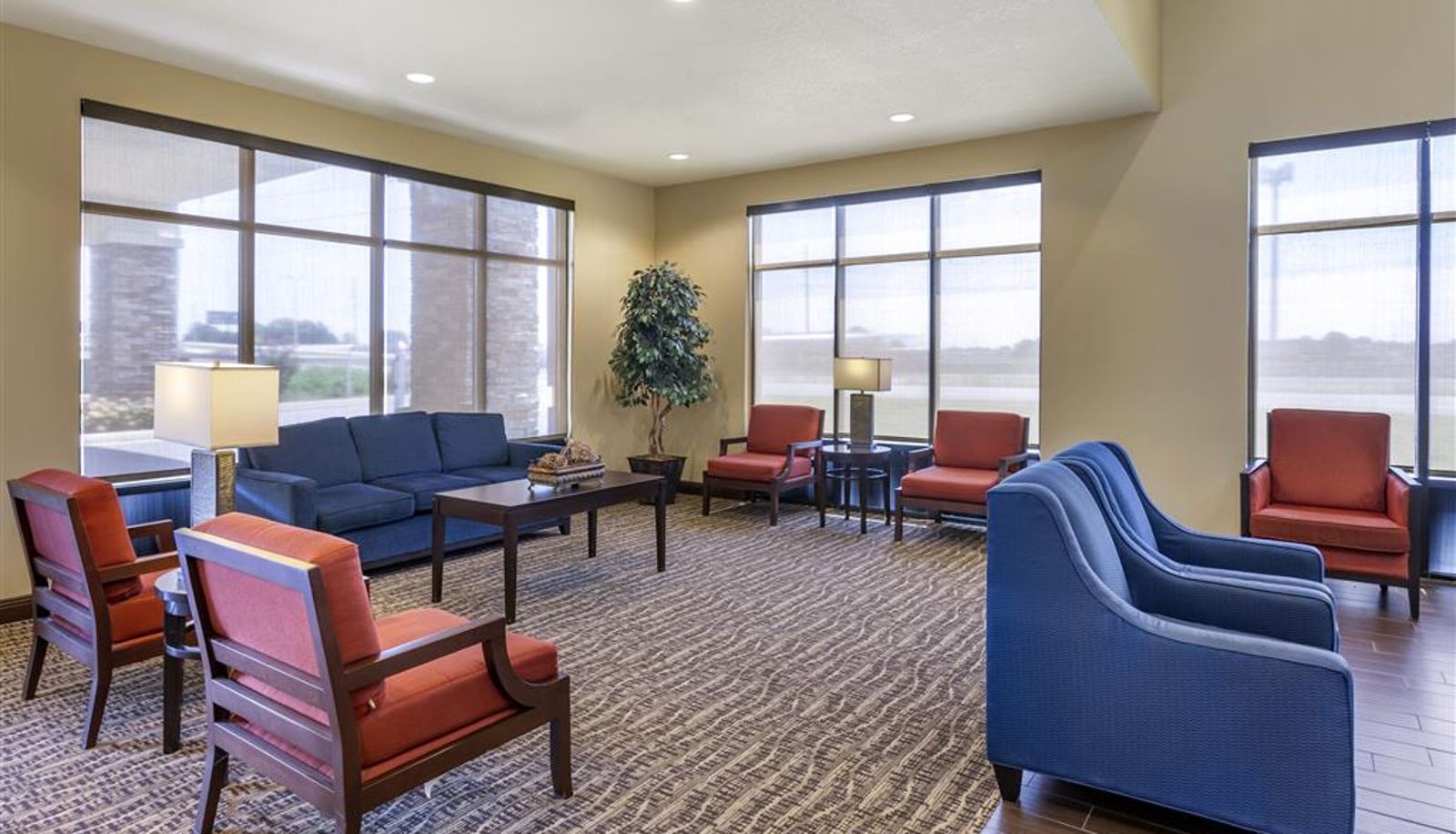 Hall - Comfort Suites Jonesboro University Area