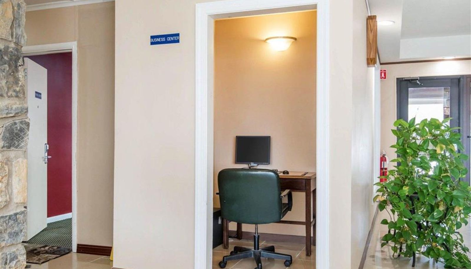 Business centre - Rodeway Inn Skytop