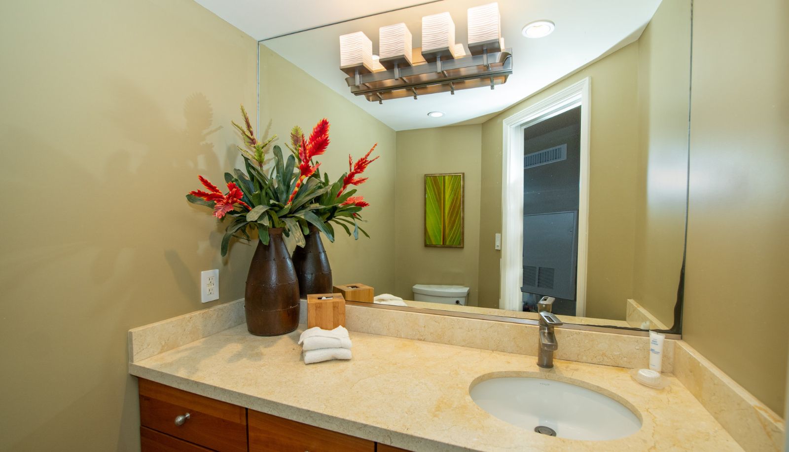 Zimmer - Royal Kahana Maui by OUTRIGGER