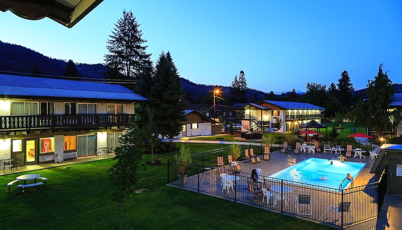Piscina - Der Ritterhof Inn