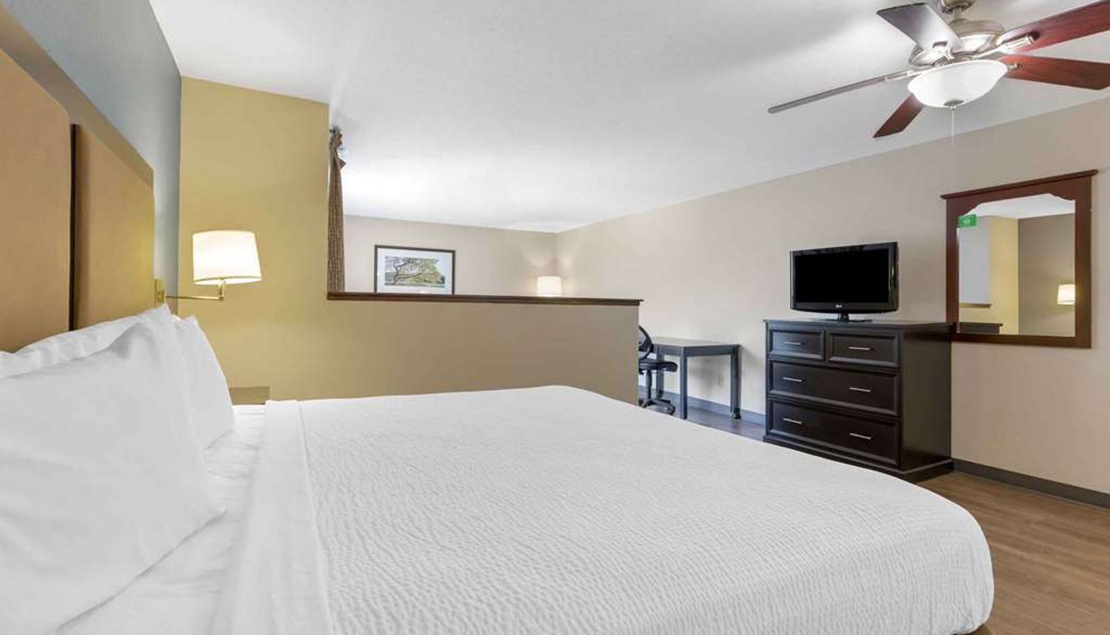 Zimmer - Extended Stay America Select Suites - Hartford - Manchester