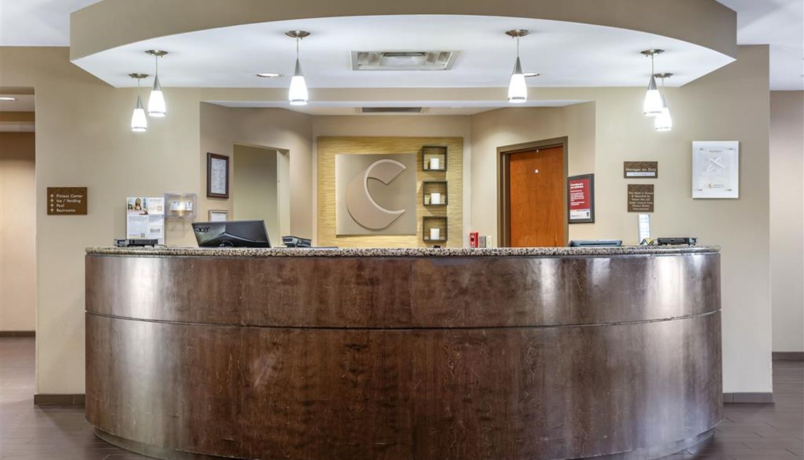 Lobby - Comfort Suites Manchester near Arnold AFB