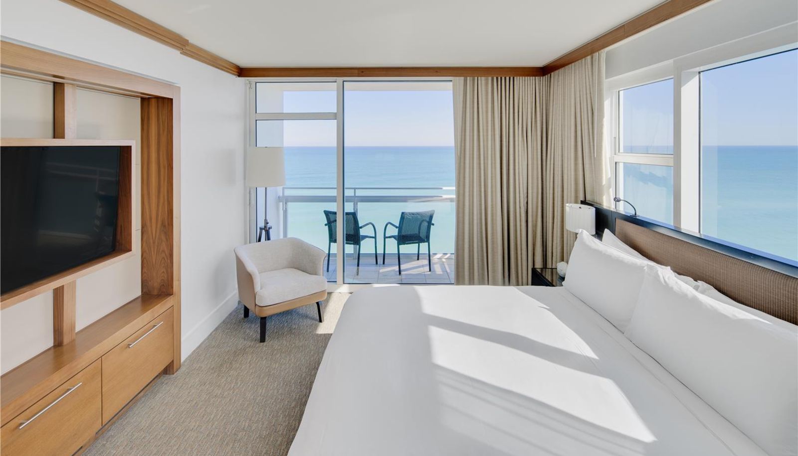 Room - Carillon Miami Wellness Resort