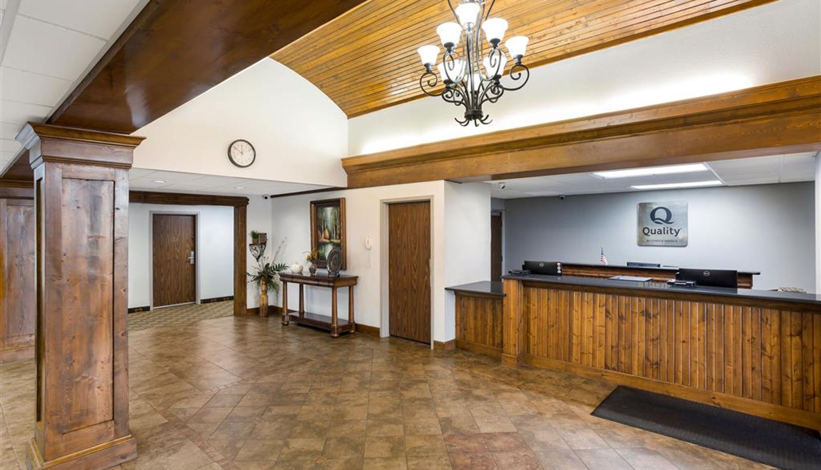 Lobby - Quality Inn & Suites Monterey I-40