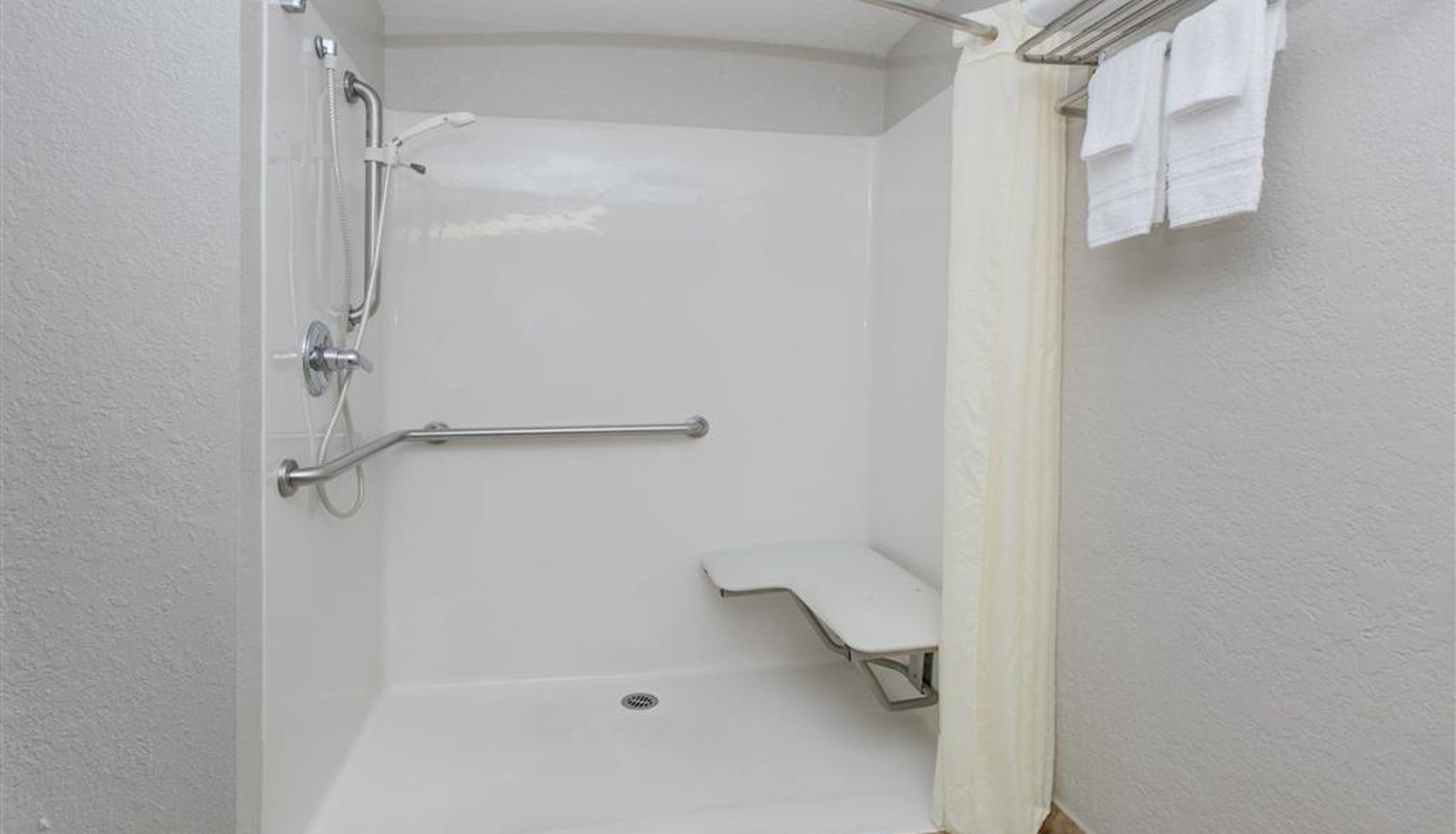 Habitación - Microtel Inn & Suites by Wyndham Oklahoma City Airport