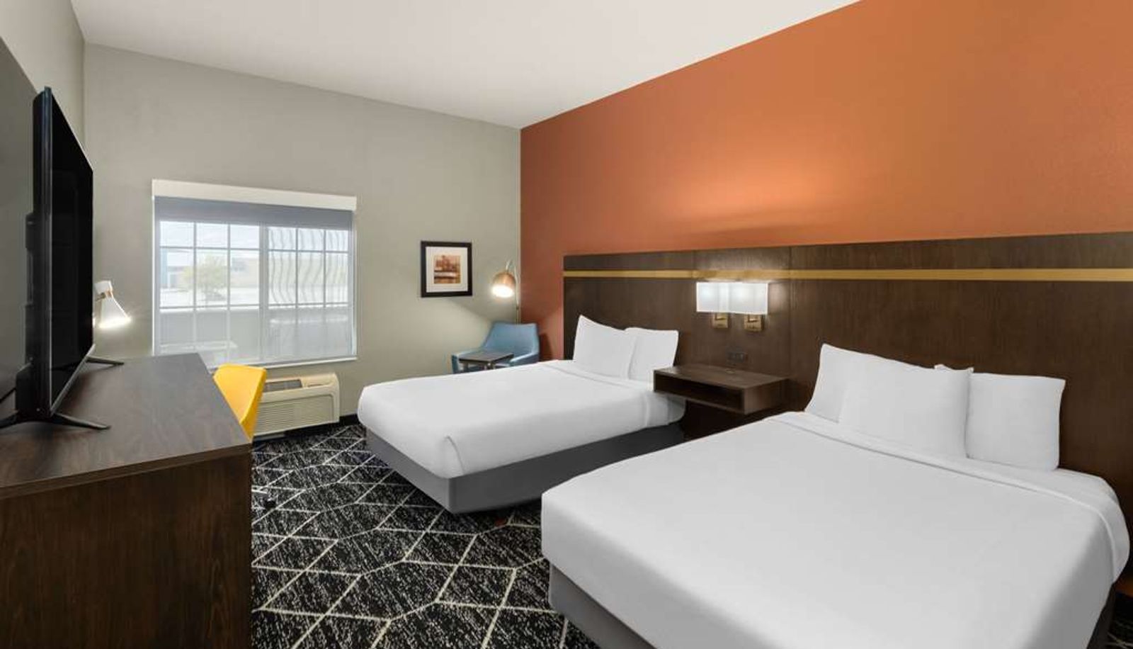 Camera - La Quinta Inn & Suites by Wyndham Olathe