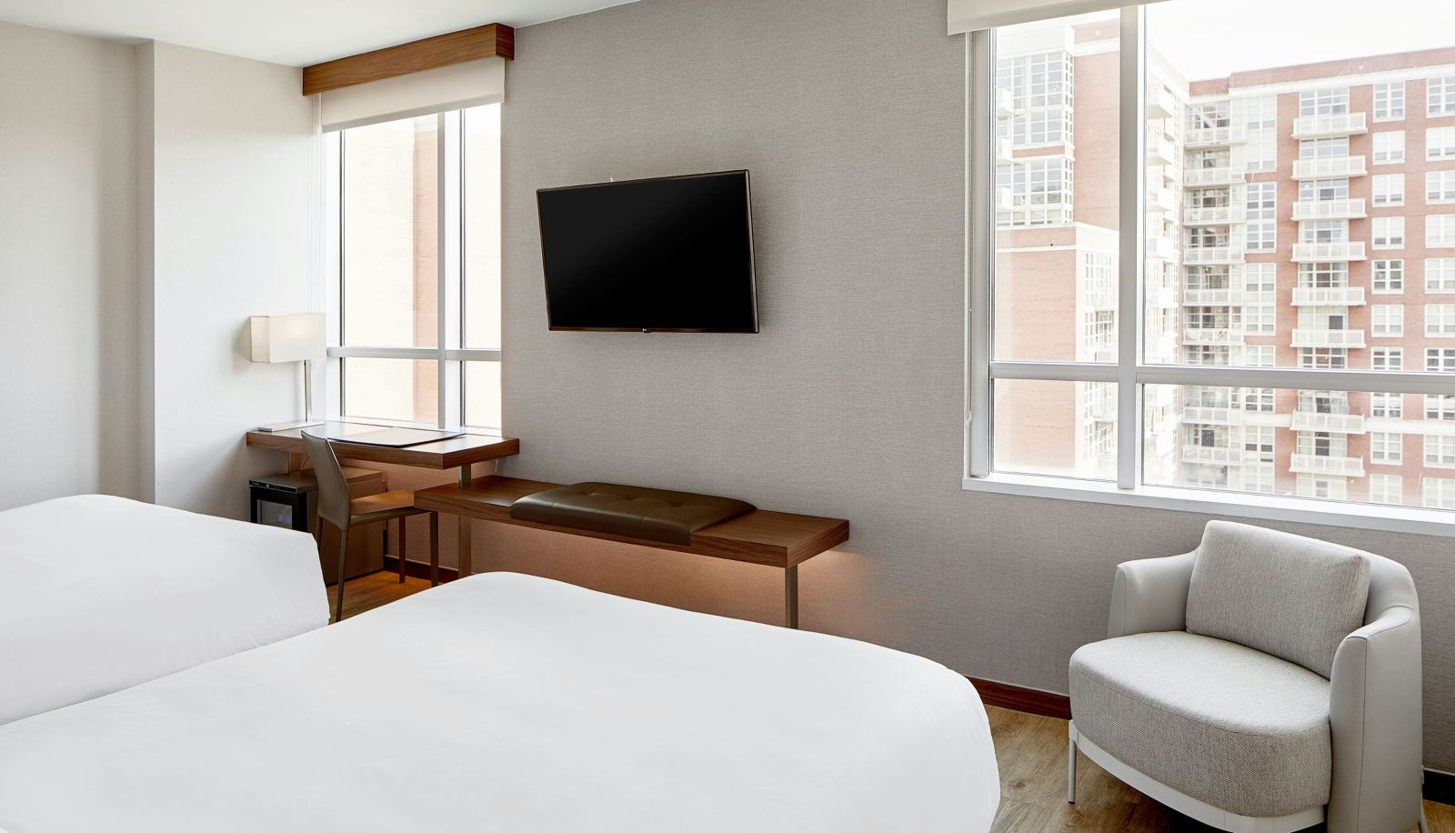 Zimmer - AC Hotels by Marriott National Harbor Washington DC Area