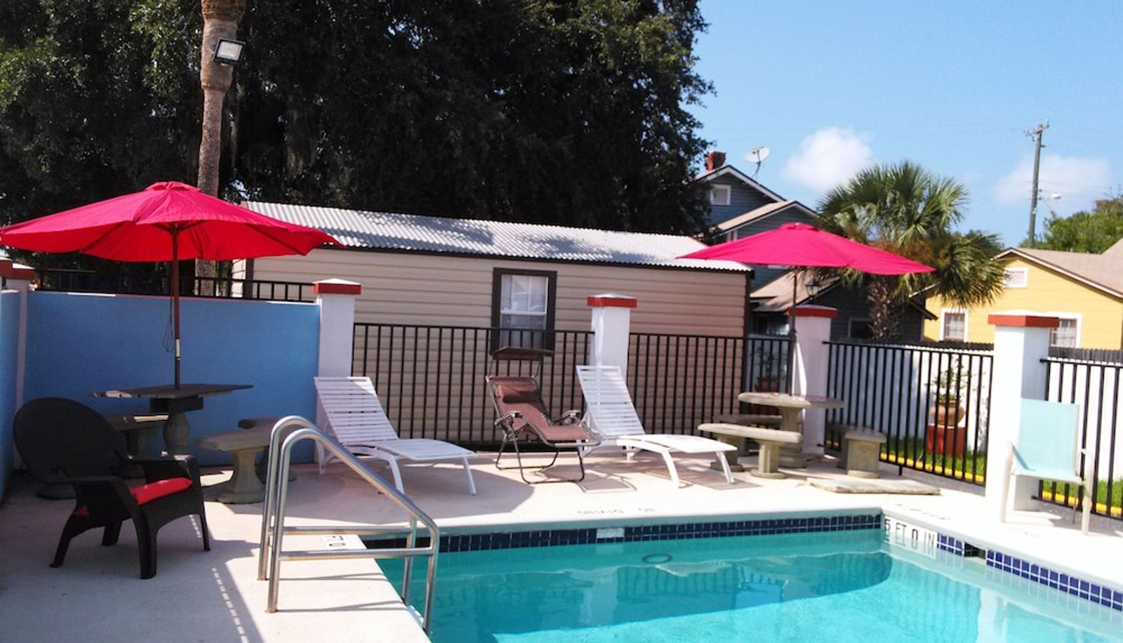 Piscina - Merida Inn and Suites