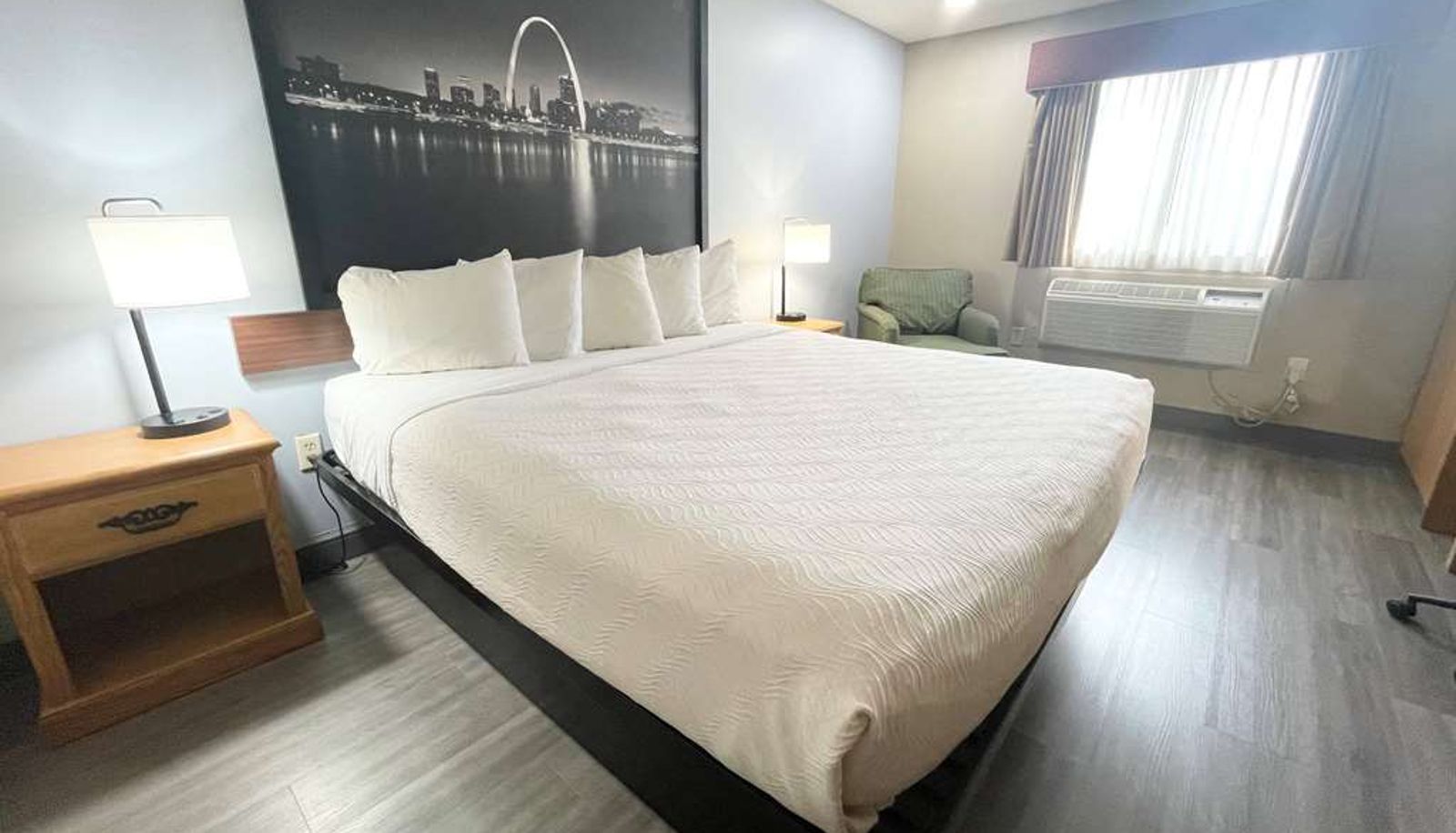 Room - Super 8 by Wyndham St. Clair MO