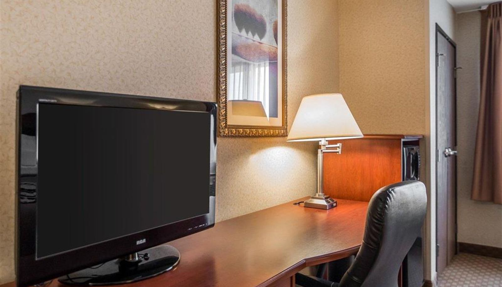 Zimmer - Rodeway Inn & Suites Salina South