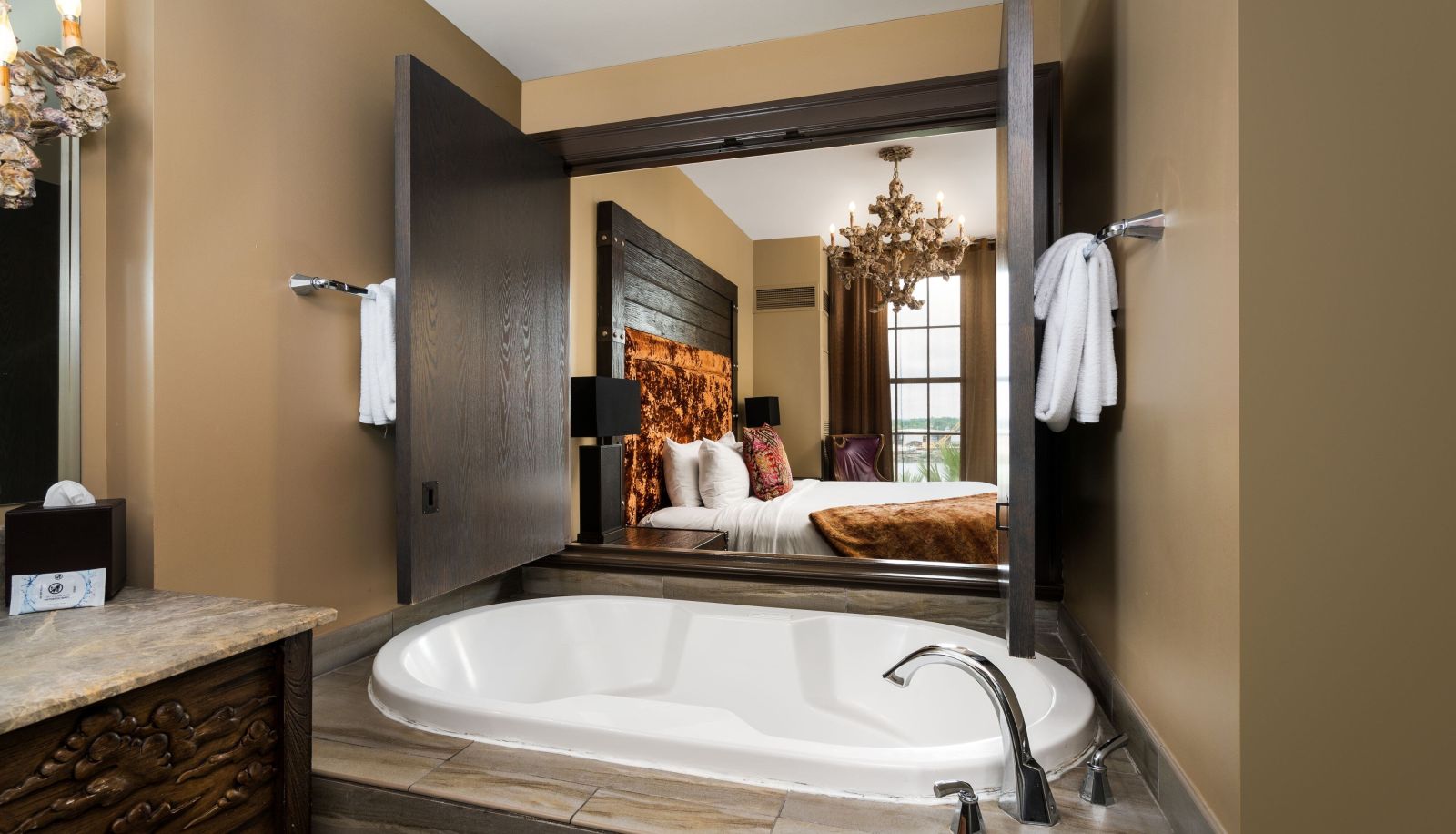 Zimmer - The Bohemian Hotel Savannah Riverfront Autograph Collection