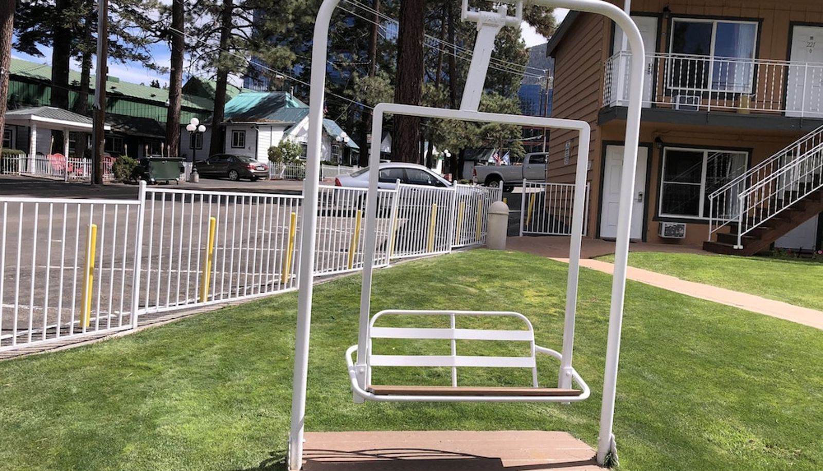 Terasse - Cedar Inn & Suites