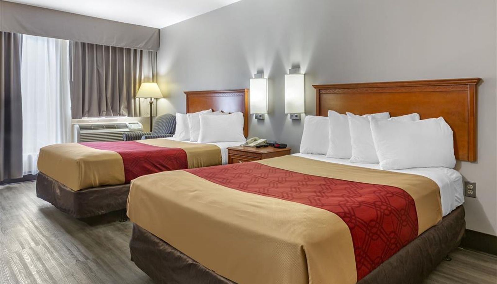 Zimmer - Econo Lodge & Suites Southern Pines - Pinehurst