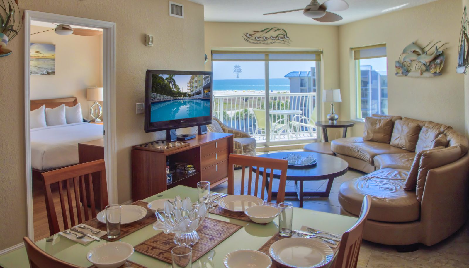 Room - Crystal Palms Beach Resort
