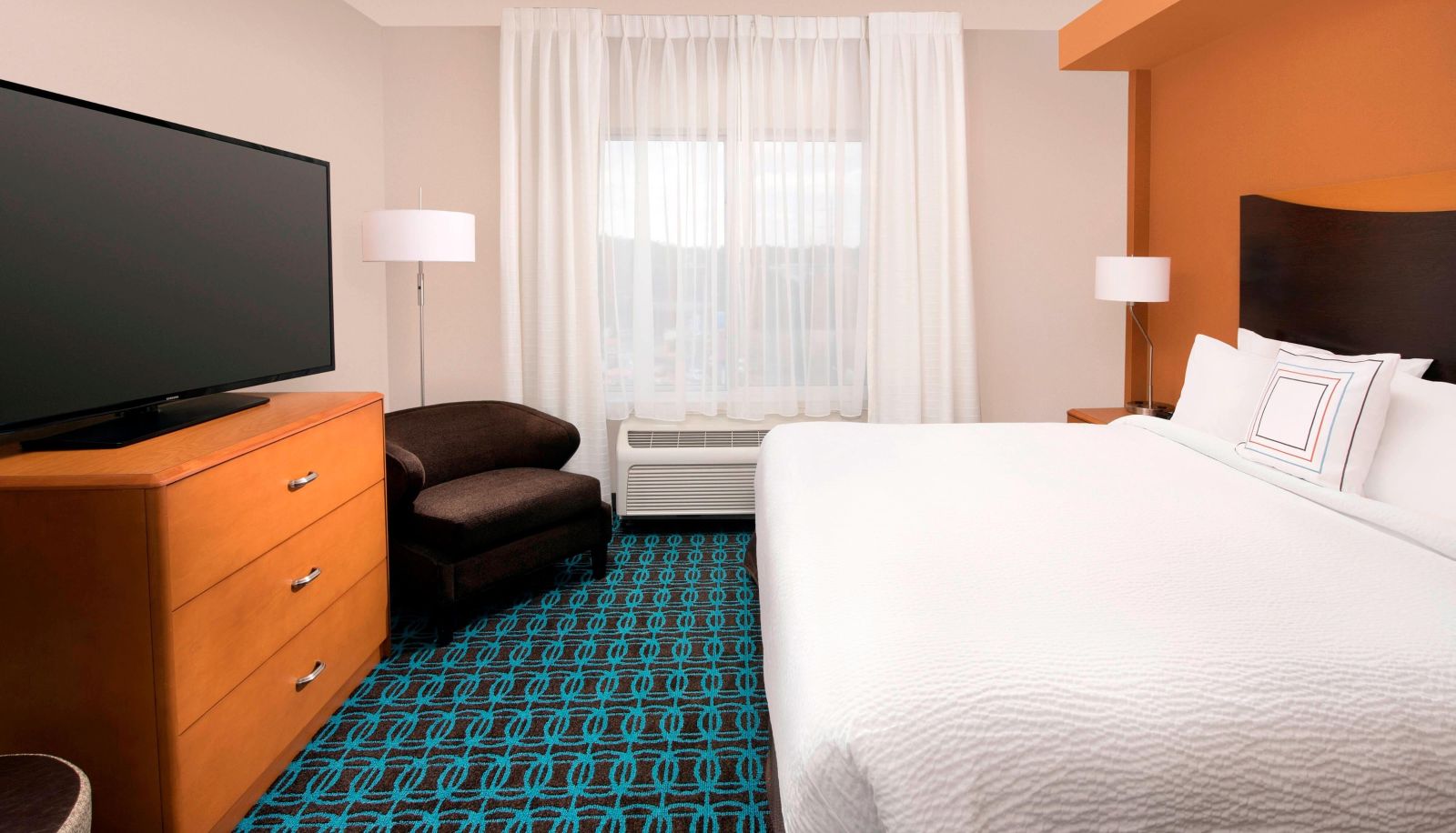Room - Fairfield Inn and Suites by Marriott Washington DC New York Avenue
