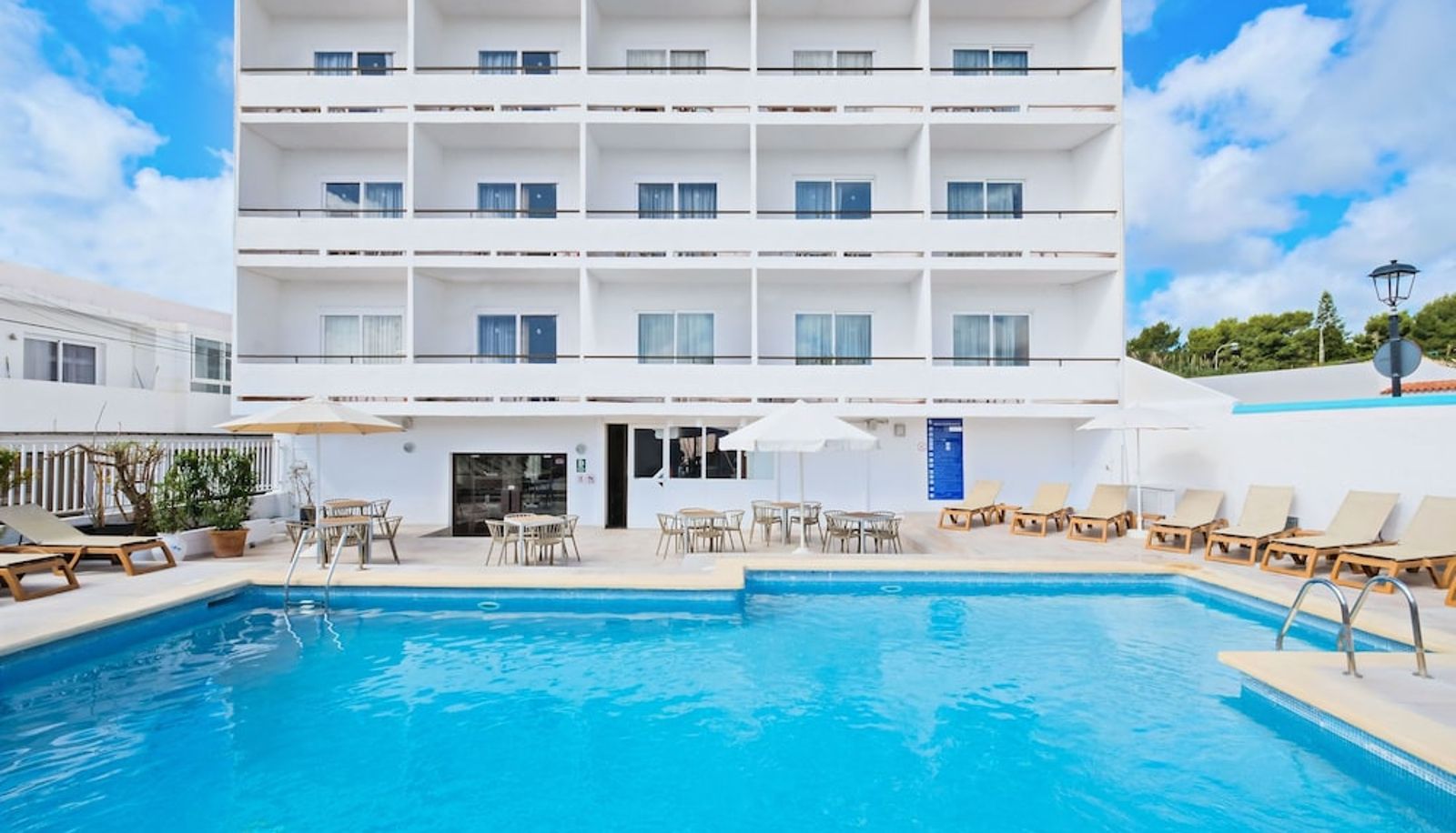 Pool - azuLine Hotel Mediterraneo