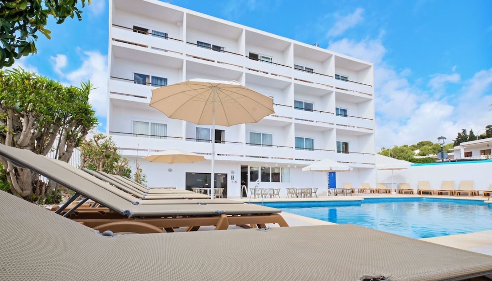 Pool - azuLine Hotel Mediterraneo