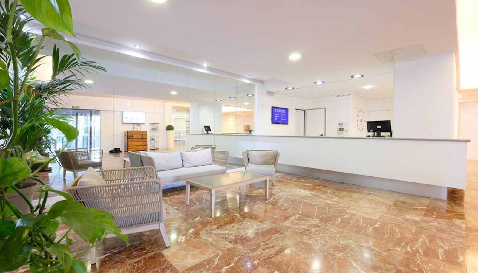 Reception - azuLine Hotel Bergantín