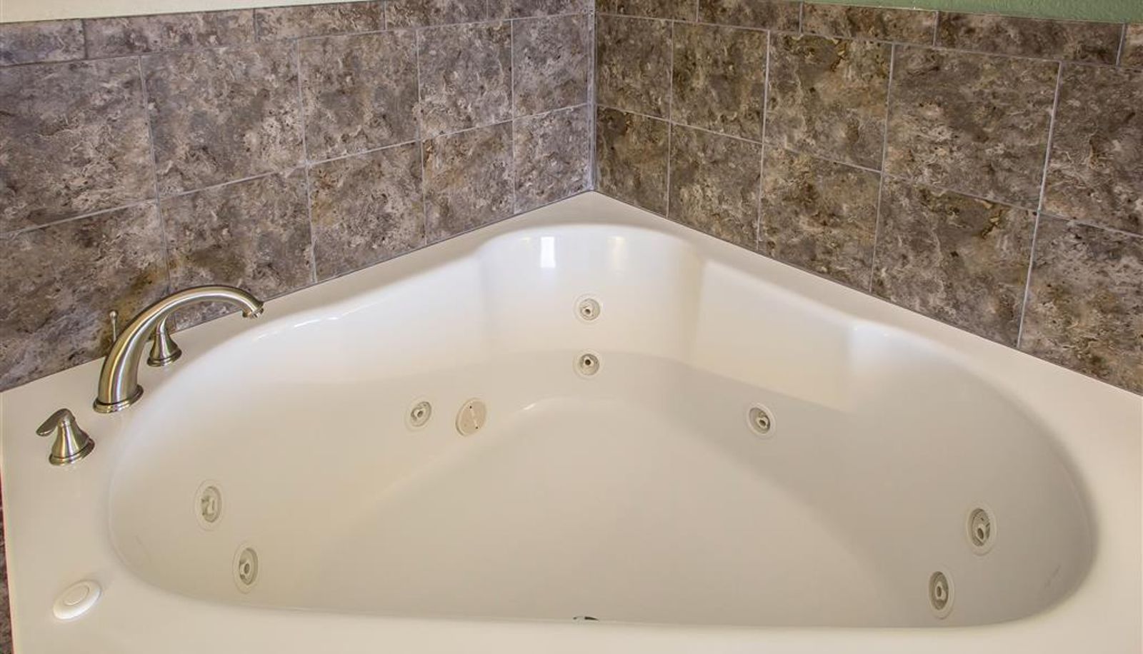 Zimmer - Quality Inn & Suites Marinette