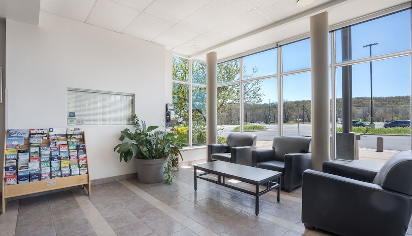 Hall - Residence & Conference Centre - Niagara-on-the-Lake