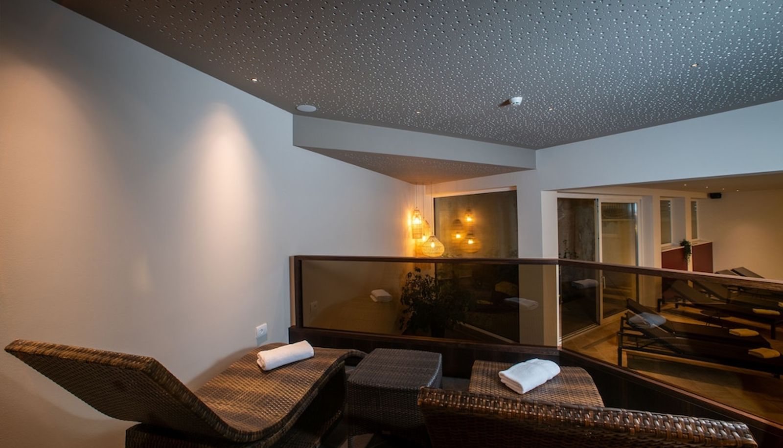 Pool - Hotel Ladurner