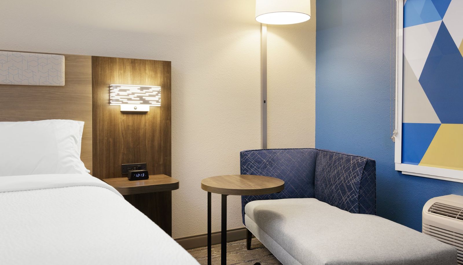 Camera - Holiday Inn Express & Suites LOS ANGELES AIRPORT HAWTHORNE by IHG