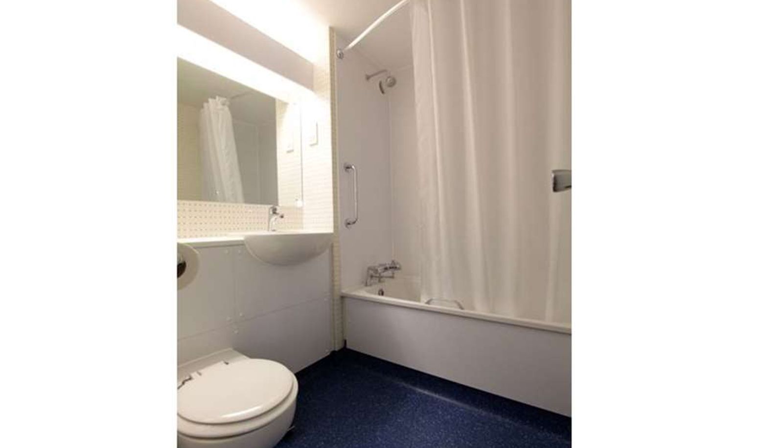 Pokój - TRAVELODGE CARLISLE M6
