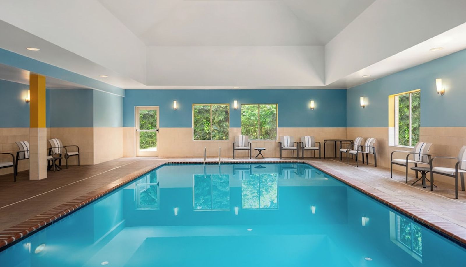 Pool - Holiday Inn Express & Suites FREDERICKSBURG by IHG