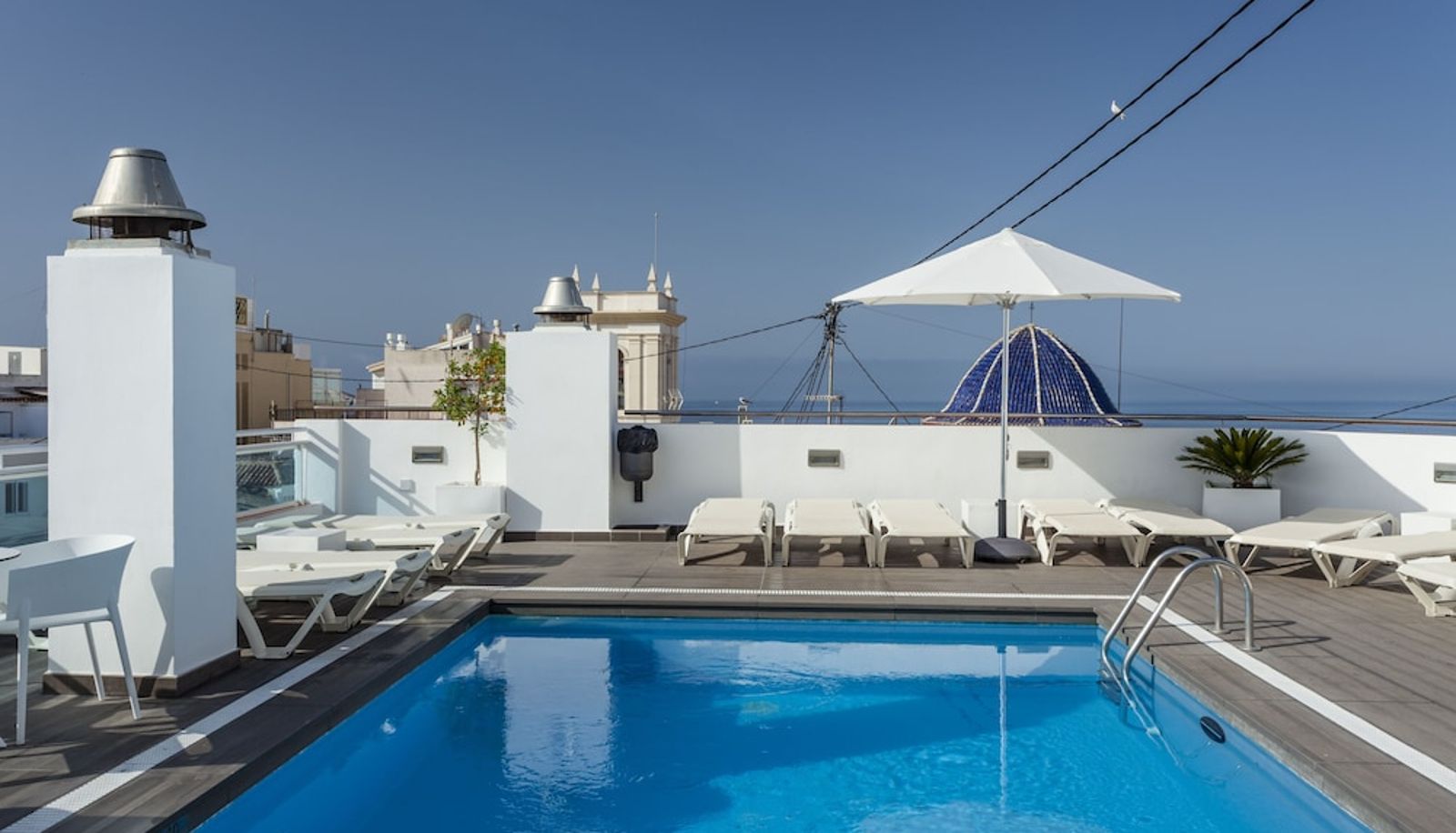 Piscina - Hotel Centro Mar