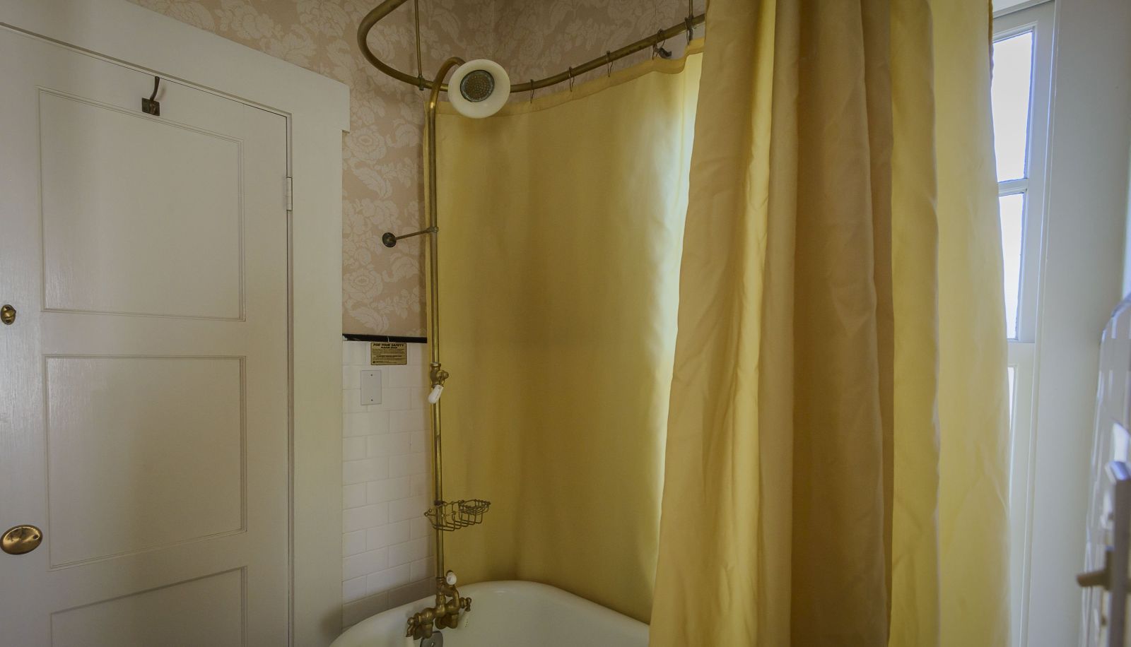 Room - Mendocino Hotel and Garden Suites