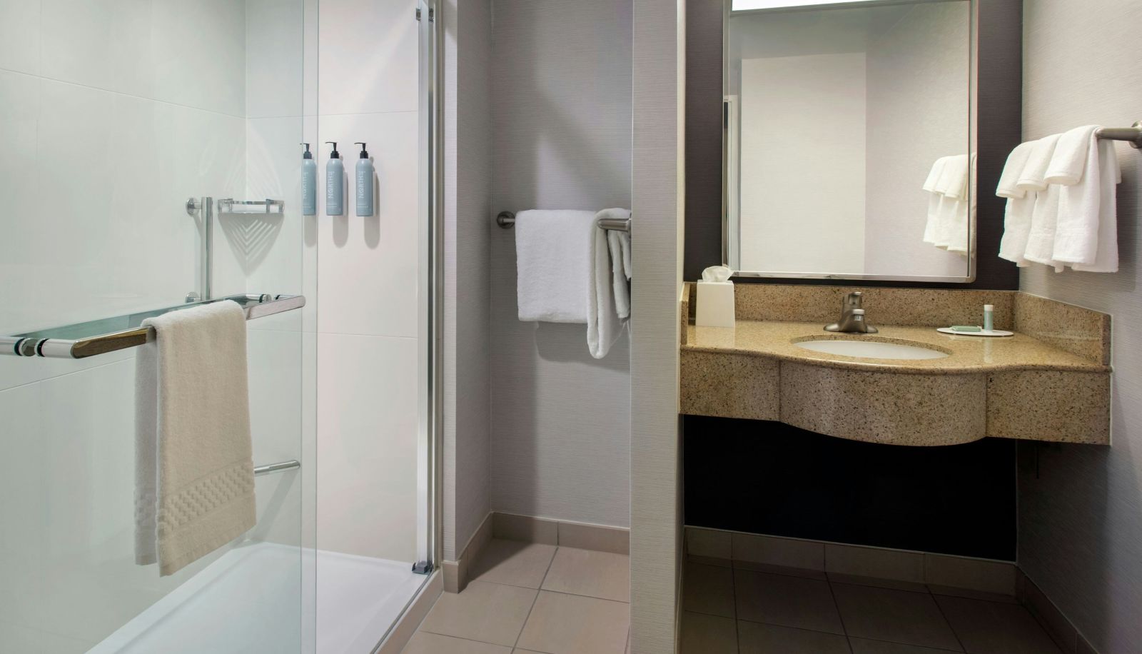 Camera - Courtyard by Marriott Paramus