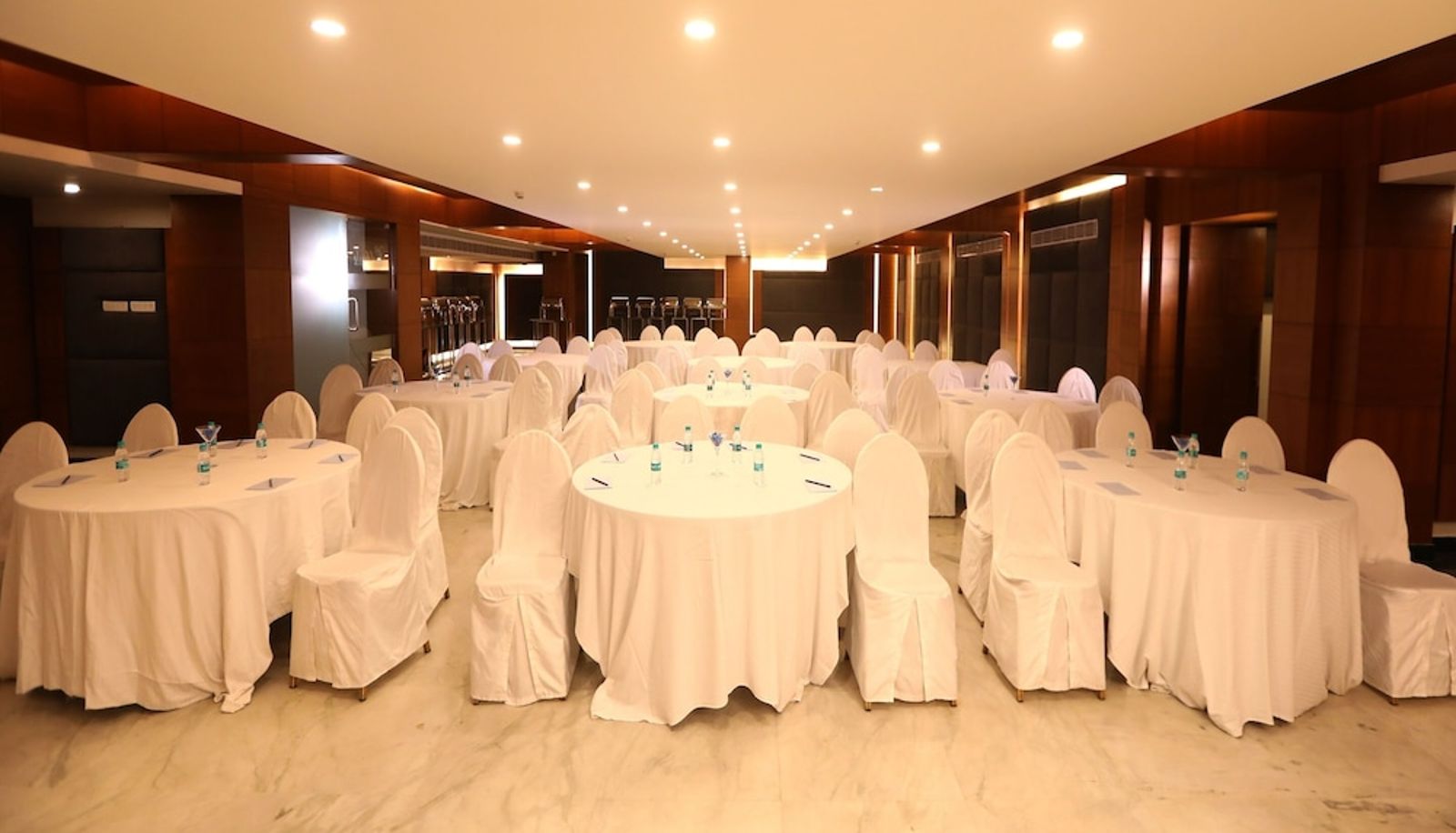 Meeting room - Shravanti Sarovar Portico Bengaluru