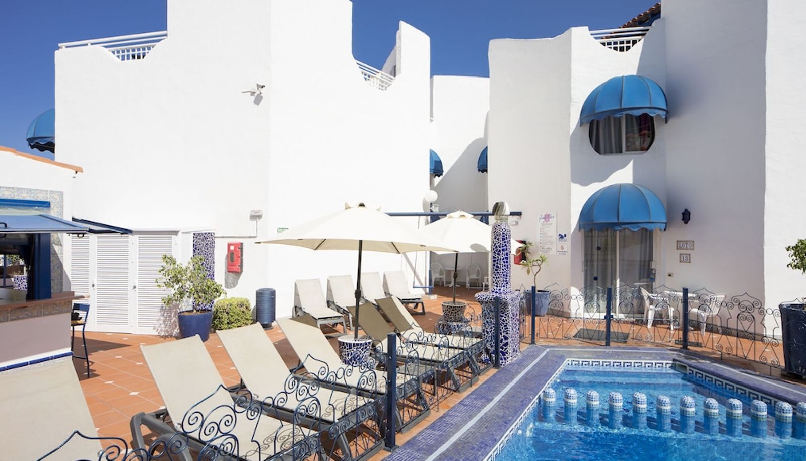 Zwembad - a 50 mtrs de la playa Playaflor Chill Out Resort