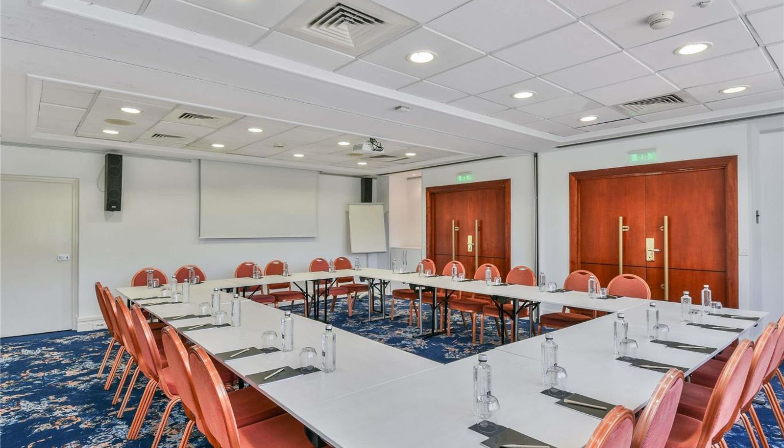 Sala de conferencias - Pullman Bucharest World Trade Center